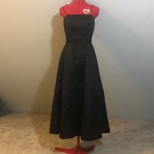 Beautiful satin formal black dress size 4.